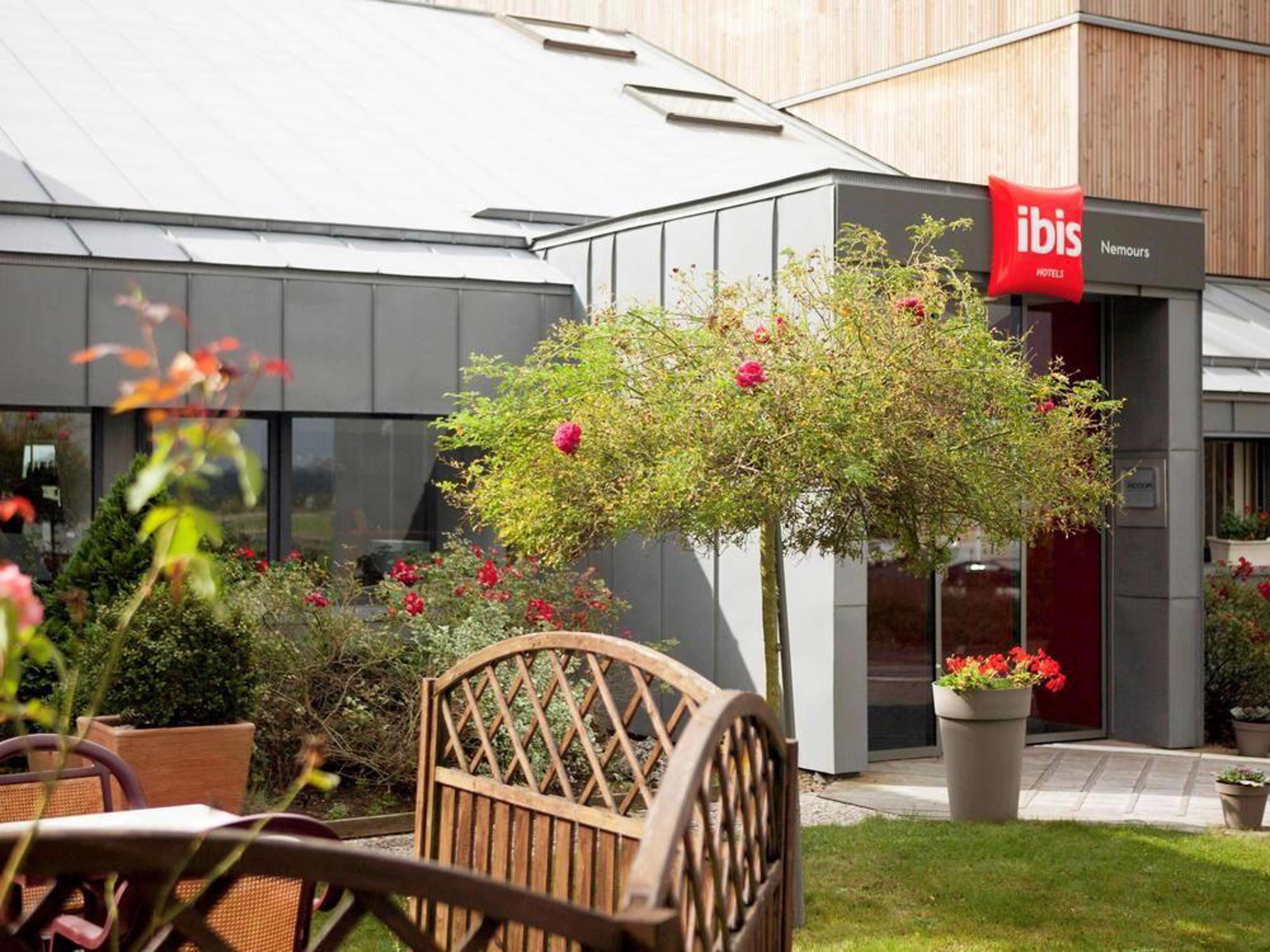 Hotel Ibis Nemours Exterior foto